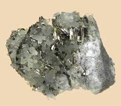 Tanahnya mengandung mineral sulfida yang tinggi. Jenis Batuan Mengandung Emas