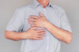 Ada berbagai penyebab lainnya di samping gangguan pada jantung. Nyeri Dada Tengah Kanan Dan Kiri Gejala Pengobatan Artikel Triasse