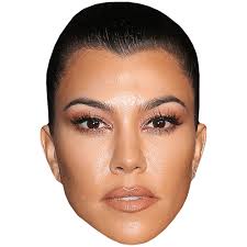 kourtney kardashian make up maske aus