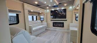 2023 luxe elite 44fl front living