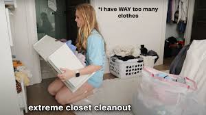 closet cleanout 2022 decluttering