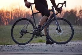 Review Cannondale Synapse Carbon Disc Road Bike Is The