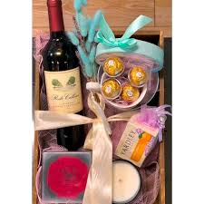 luxury gift basket with wine in miami