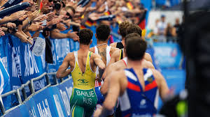 Der triathlonauftakt der männer in der bucht von tokio musste neu gestartet werden. Wettkampfe Und Streckenlangen Beim Triathlon Zahlen Und Distanzen