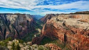 It is a part of the southwest's grand circle of national parks, monuments, historical and recreational areas. Top 3 Vistas In Zion National Park