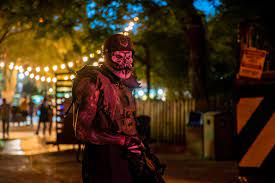 outdoor scares for howl o scream