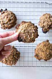 steel cut oat cookies with chocolate chunks