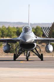 In early 1997 about 3600 had been delivered (it's in use with over 17 air. Super Caza F16 Fly News