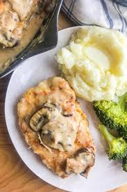 southern fried pork chops and gravy