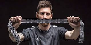 Max da love so 9dades. Tobillo De Messi El Argentino Messi Con Molestias En El Tobillo Derecho