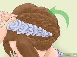 Braids and flower crowns are all the rage. How To Do A Braided Flower Crown Hairstyle With Pictures