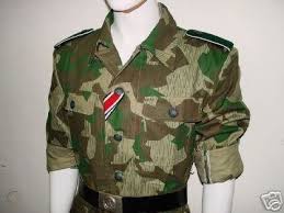 Well spotted, on the first picture i would have missed that! Ww2 German Splinter Camo Hbt Service Tunic L 16240630