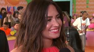 C'est une chanson de camp rock, demi lovato. Exclusive Demi Lovato Talks New Boyfriend Sober Birthdays And R Rated Camp Rock Entertainment Tonight