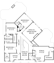 colonial house plan with 4 bedrooms and