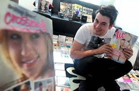 El fan número uno de Britney Spears en Colombia y quien le ha seguido la pista a esta artista es Cristian Betancourt (en la foto), quien desde que tenía ... - 25b2britney2