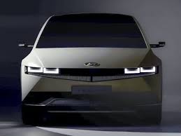 The ioniq 6 is due in 2022, and the ioniq 7 in 2024. Tir0bkh1x0bw2m