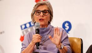 Senator barbara boxer was shoved from behind and robbed of her cellphone in downtown oakland on monday, a message from her twitter account said. 9l2zkeyxqsthtm
