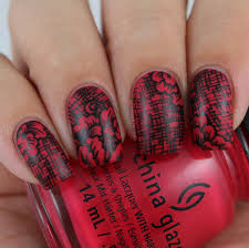No worries, we've got you covered. Red And Black Combination For Gorgeous Nail Art