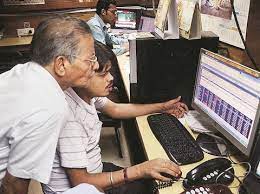 Sensex falls 305 pts, Nifty gives up 17,250; Paytm slides 4%, HDFC 2% |  Business Standard News
