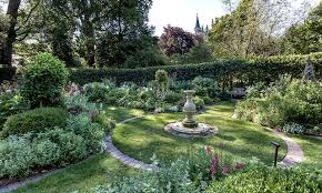 Accents Victorian Garden
