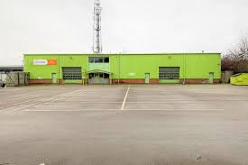 lincoln commercial properties to let