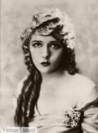 1920s hairstyles history long hair to