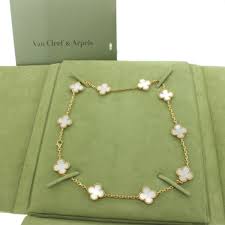 arpels alhambra necklace yellow gold