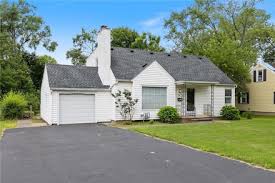 31 meadow view dr penfield ny 14526