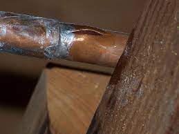 how a pipe burst can cause water damage
