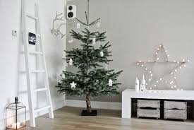 Wir haben 13 tolle ideen, wie sie die eigenen vier wände weihnachtlich dekorieren. Wohnzimmer Weihnachtlich Dekorieren Wohnkonfetti