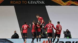 The sides traded early goals in the first half, with bruno fernandes scoring for the hosts before lorenzo pellegrini converted his spot kick for roma on 15 minutes following a hand ball. El Halbfinale Netzreaktionen Zum 6 2 Von Manunited Vs Roma