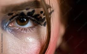 fashion trend woman makeup face eye