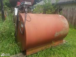 500 gallon plastic septic pump tank 500 gallon capacity size: 500 Gallon Fuel Tank Auction Dreamdirt Farm Land Auctions