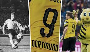 Marco reus лучший игрок borussia dortmund. Robert Lewandowski Pemakai No 9 Di Borussia Dortmund Goal Com