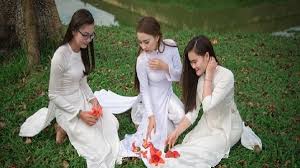 Image result for tháng 3 hoa Huế images