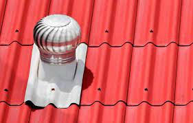 Ventilasi atap juga membantu untuk menjaga kayu membusuk, yang merupakan bentuk jamur yang berkembang. Ventilasi Pada Atap Atasi Suhu Panas Dalam Rumah