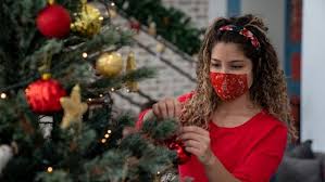 Templat powerpoint tema natal merah emas. Butik Masker Spanyol Buat Inspirasi Kado Pandemi Tema Natal