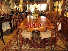 henredon table w 10 chairs 2lfs at the
