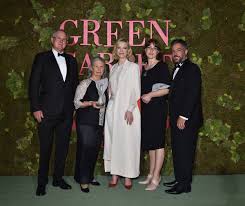 green carpet fashion awards 2018 the