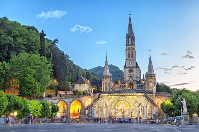 Lourdes - Things to do and travel guide