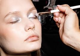 eyeshadow application tips for
