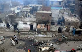 125 Christian houses burnt over blasphemy - Pakistan - DAWN.COM
