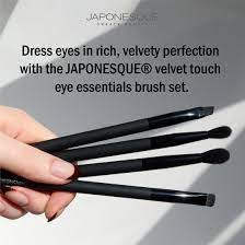 eye essentials makeup brush eye kit