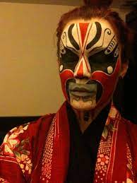 making kabuki theatre makeup