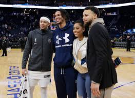 Seth popped the question in his hometown of charlotte, north carolina surrounded by friends and family. Damion Lee Gets New Warriors Contract Cites Seth Curry As Inspiration Sfchronicle Com