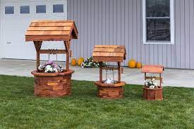 small amish made wishing well from
