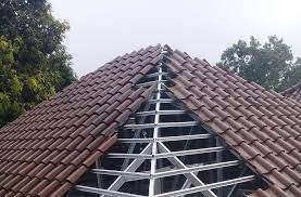 Atap baja ringan terbuat dari material baja yang lebih ringan dan tipis dibandingkan dengan baja konvensional. Desain Villa Mini Baja Ringan Ukuran 4x6 Baru 30 Desain Warung Kopi Minimalis