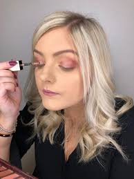 how to do an easy rose gold eye