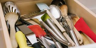 how to organize kitchen utensils