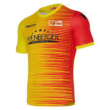 On a relatively basic white base, the new away shirt is decorated with diagonal pinstripes which fade. Fc Union Berlin Football Shirts T Shirts Printing More By Subside Sports